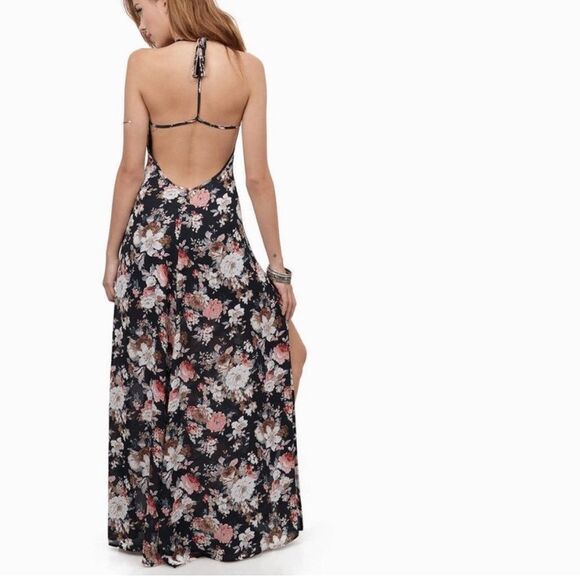 TOBI | Falling into Floral | Black | Size XS - Picture 3 of 11